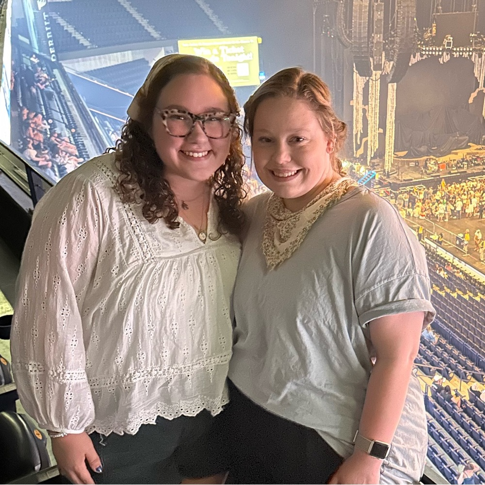 Meet your Posher, Liz